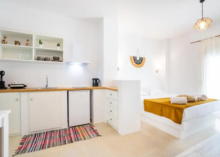 Anemos Guest Apts * Karpatos